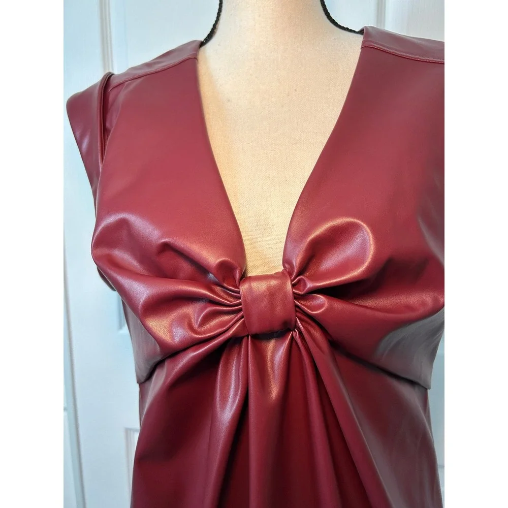 Donna Morgan‎ Faux Leather V-Neck Twist Detail Midi Dress Burgundy Size 14 - Picture 3 of 8
